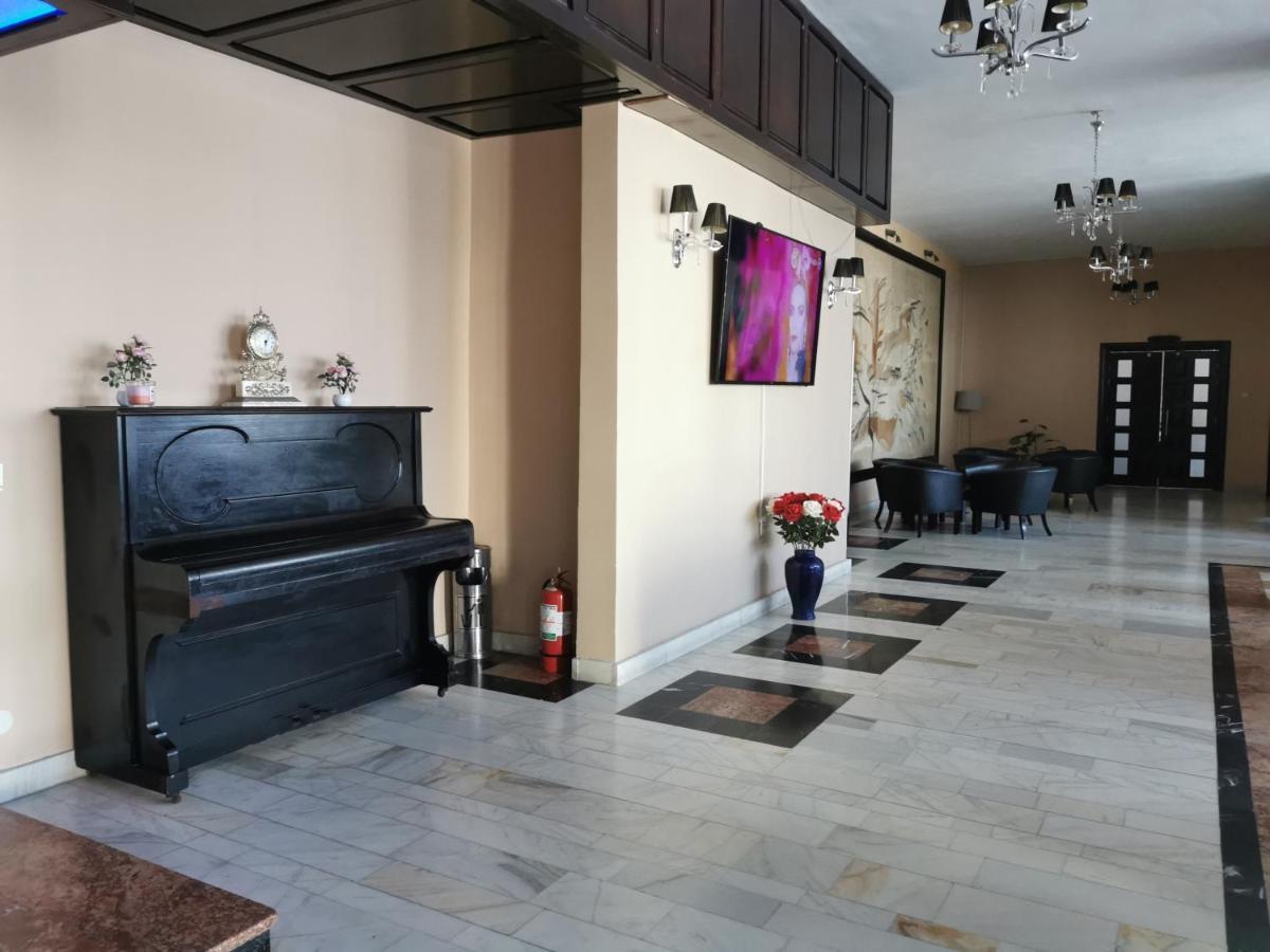 Hotel Unirea Focşani Buitenkant foto