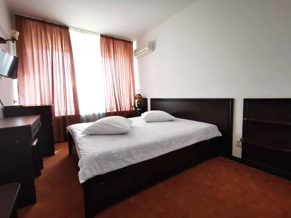 Hotel Unirea Focşani Buitenkant foto