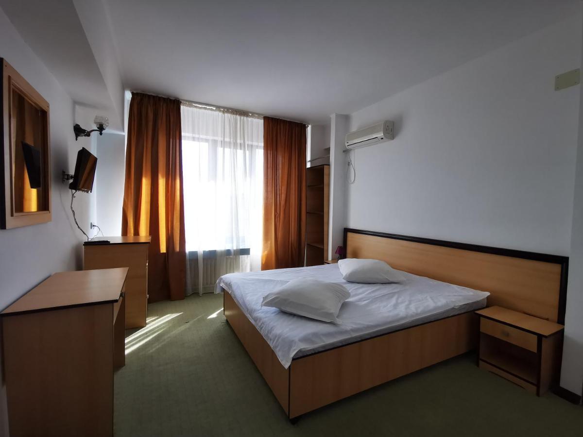 Hotel Unirea Focşani Buitenkant foto