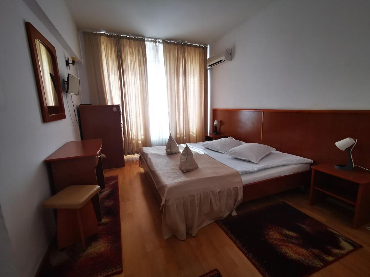 Hotel Unirea Focşani Buitenkant foto